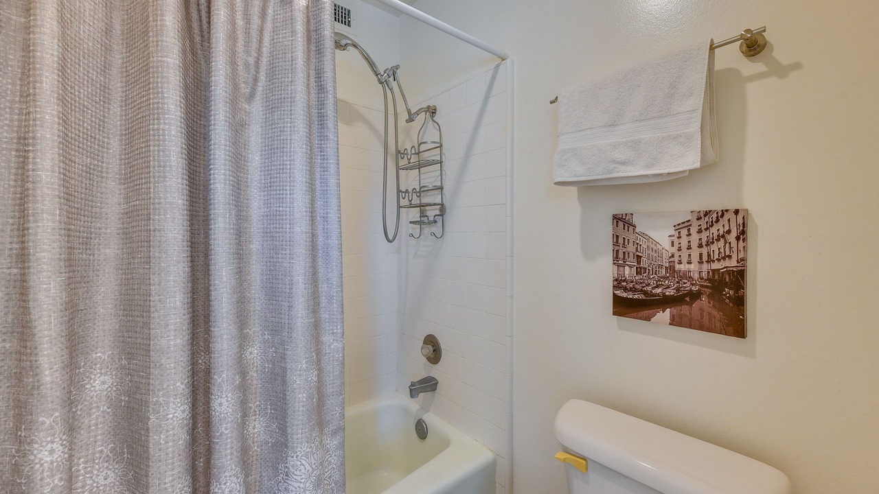 Photo of Bathroom in Sunrise Vista Chino