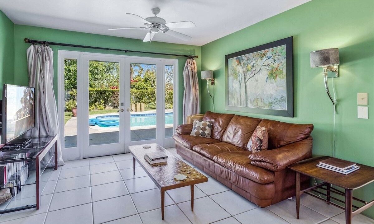 Photo of Livingroom in Tahquitz River Estates