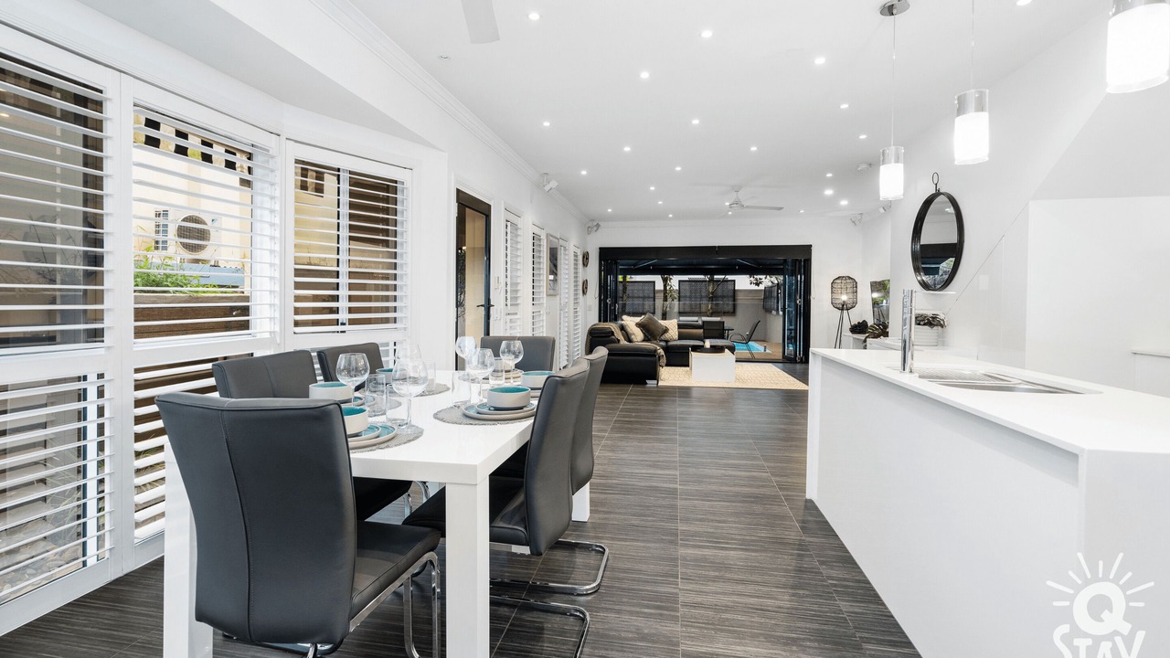 Photo of Livingroom in Surfers Paradise