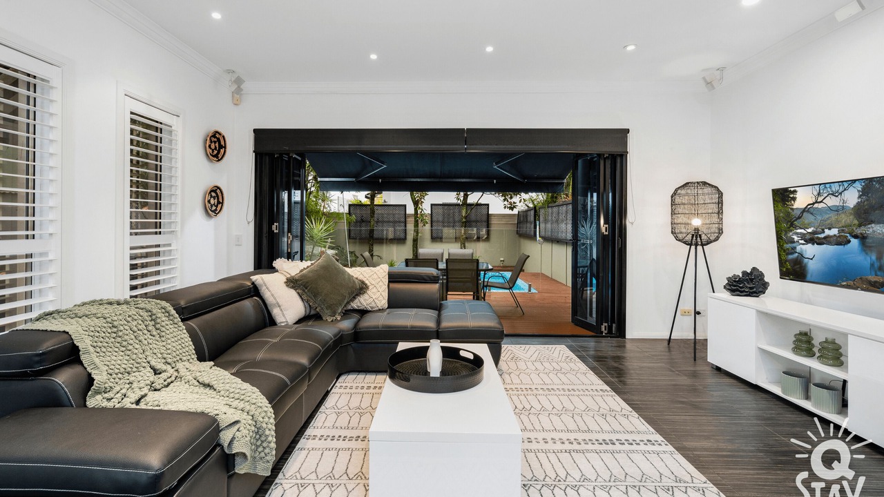 Photo of Livingroom in Surfers Paradise