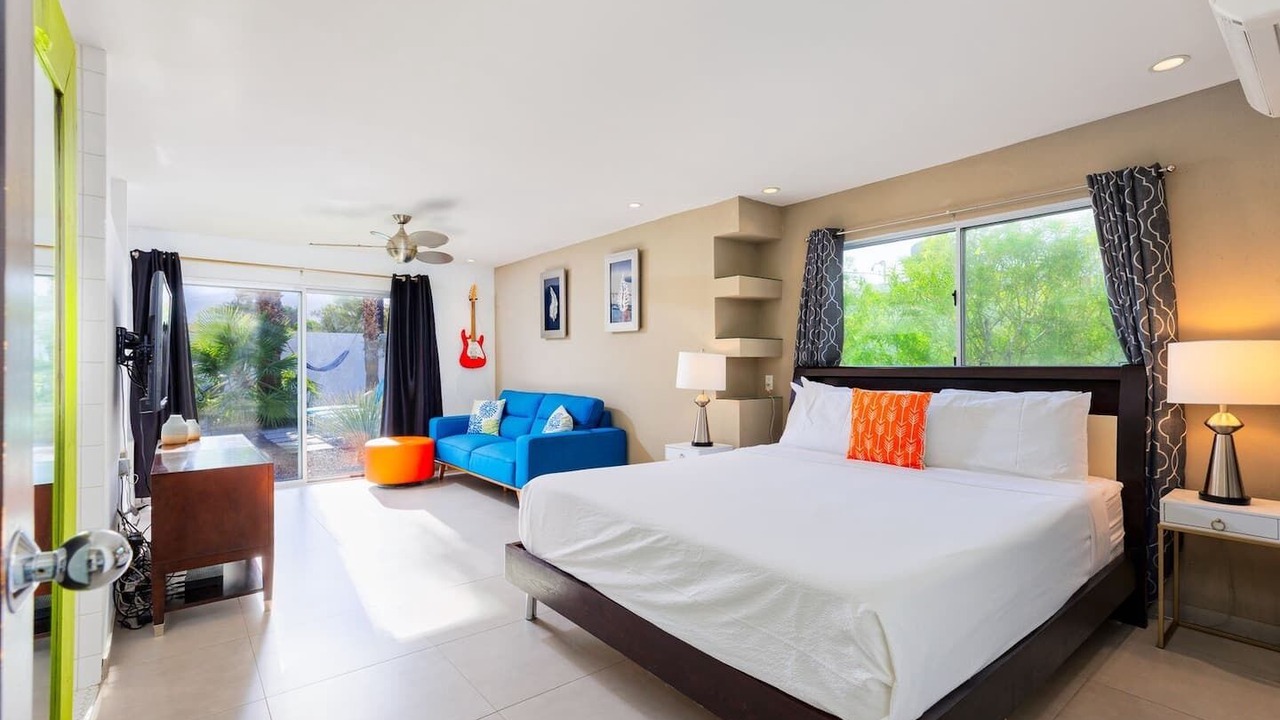 Photo of Bedroom in Racquet Club South