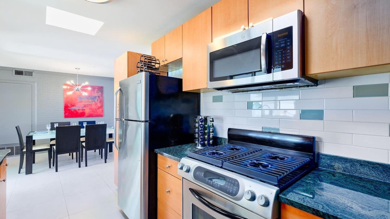 Photo of Kitchen in Racquet Club South