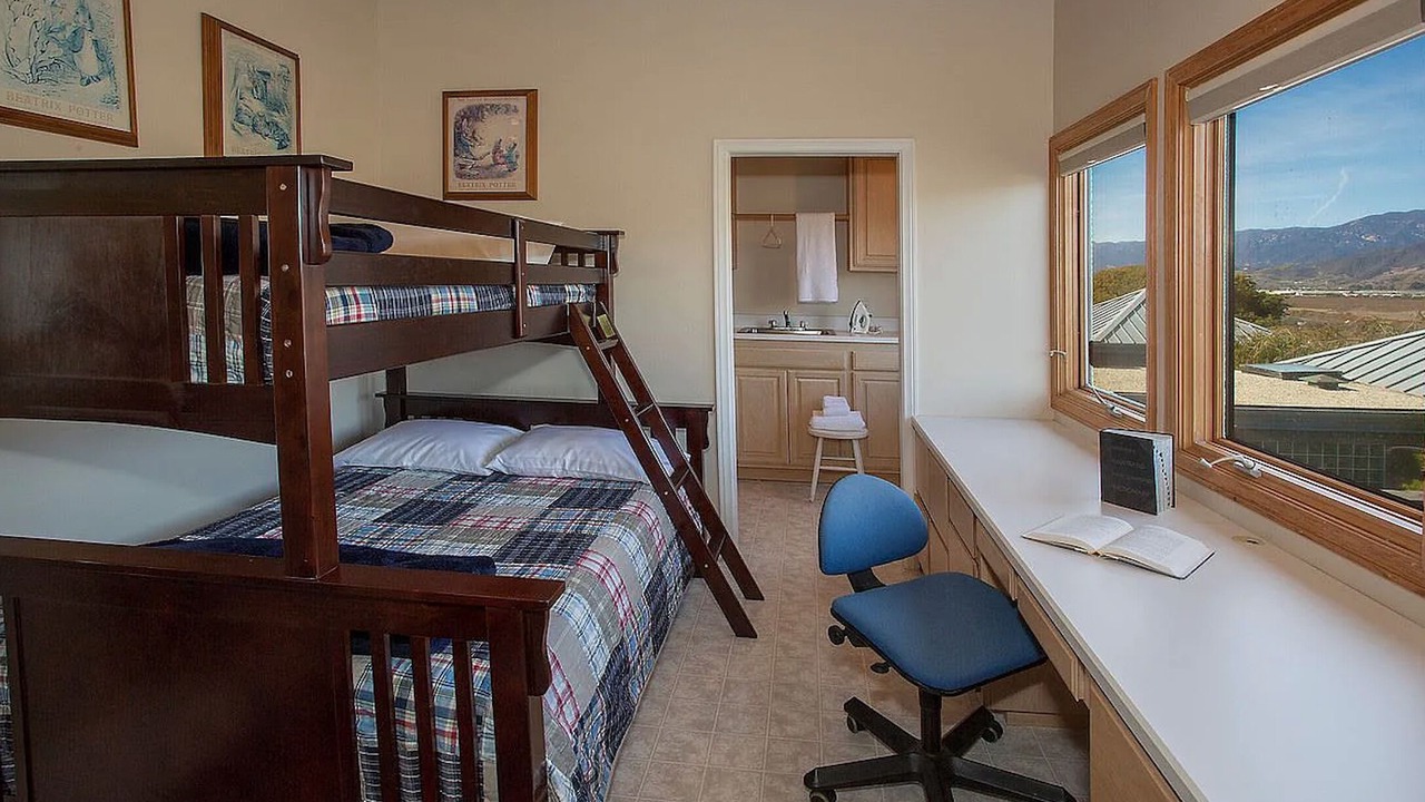 Photo of Bedroom in Carpinteria