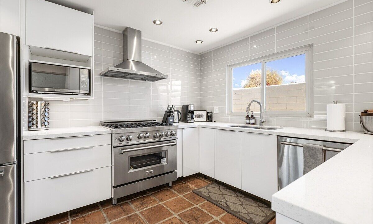 Photo of Kitchen in Tahquitz River Estates