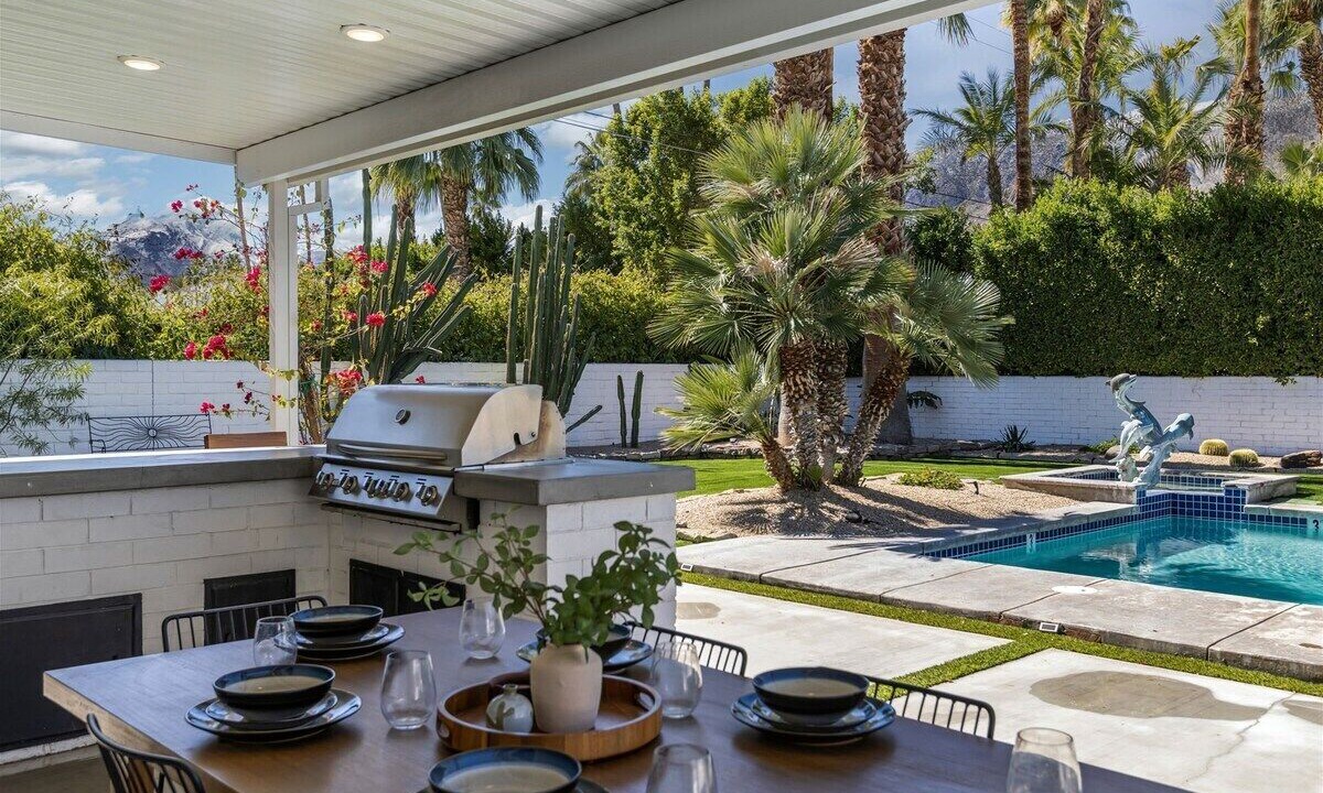 Photo of Outdoor in Tahquitz River Estates