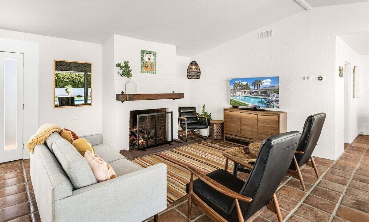 Photo of Livingroom in Tahquitz River Estates