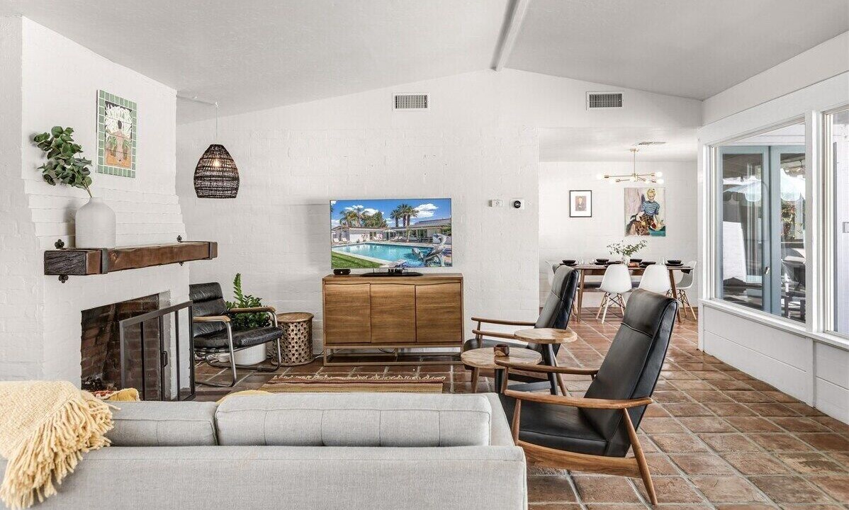 Photo of Livingroom in Tahquitz River Estates