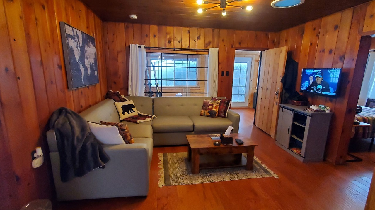 Photo of Livingroom in Lakeside Park