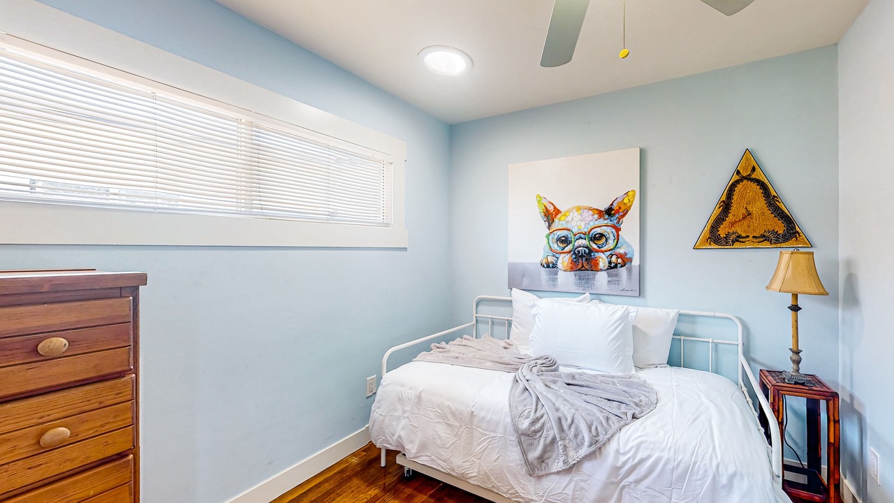 Photo of Bedroom in Allied Gardens
