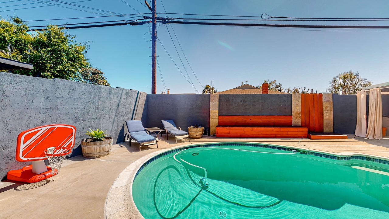 Photo of Outdoor in Allied Gardens