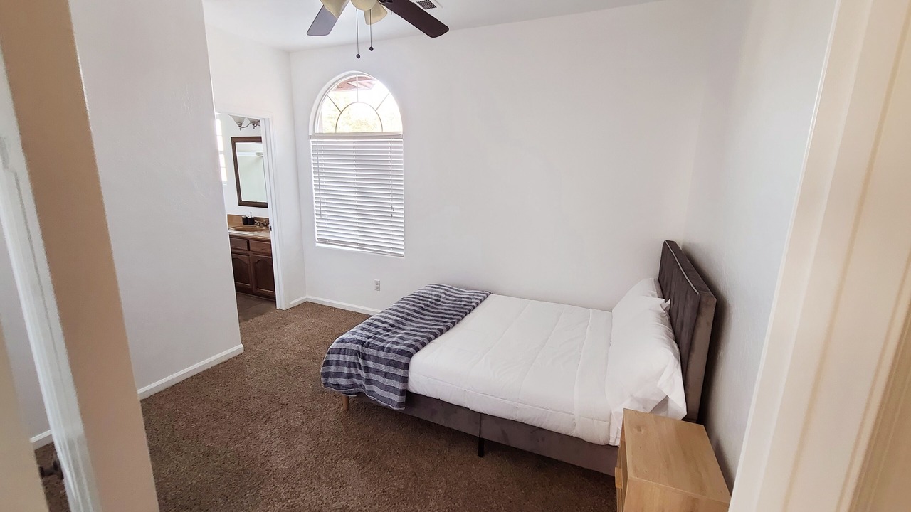 Photo of Bedroom in Porterville