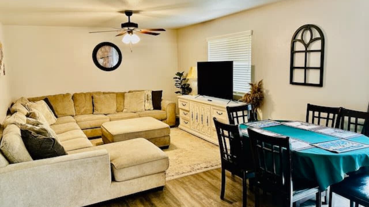 Photo of Livingroom in Yosemite Lakes