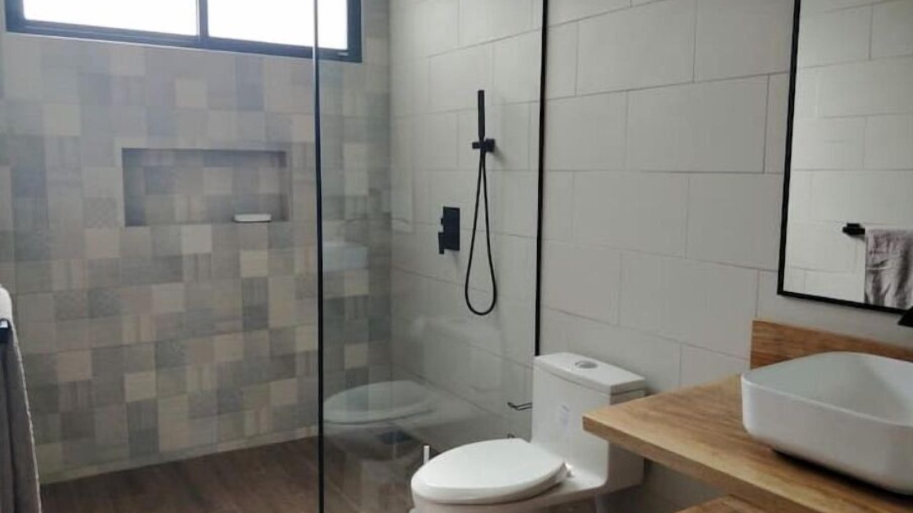 Photo of Bathroom in Potrero