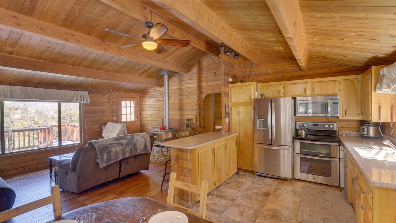 Photo of Kitchen in Pine Mountain Club