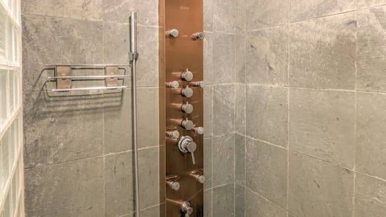 Photo of Bathroom in Paradise