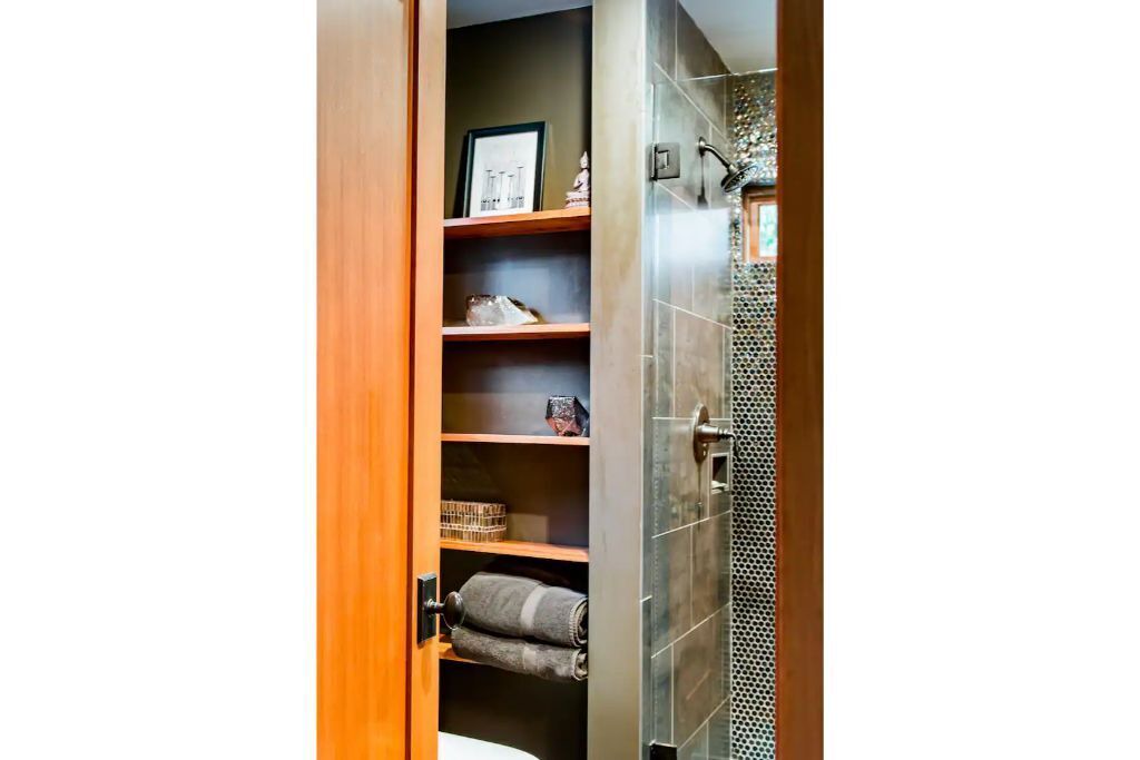 Photo of Bathroom in Mount Carmel