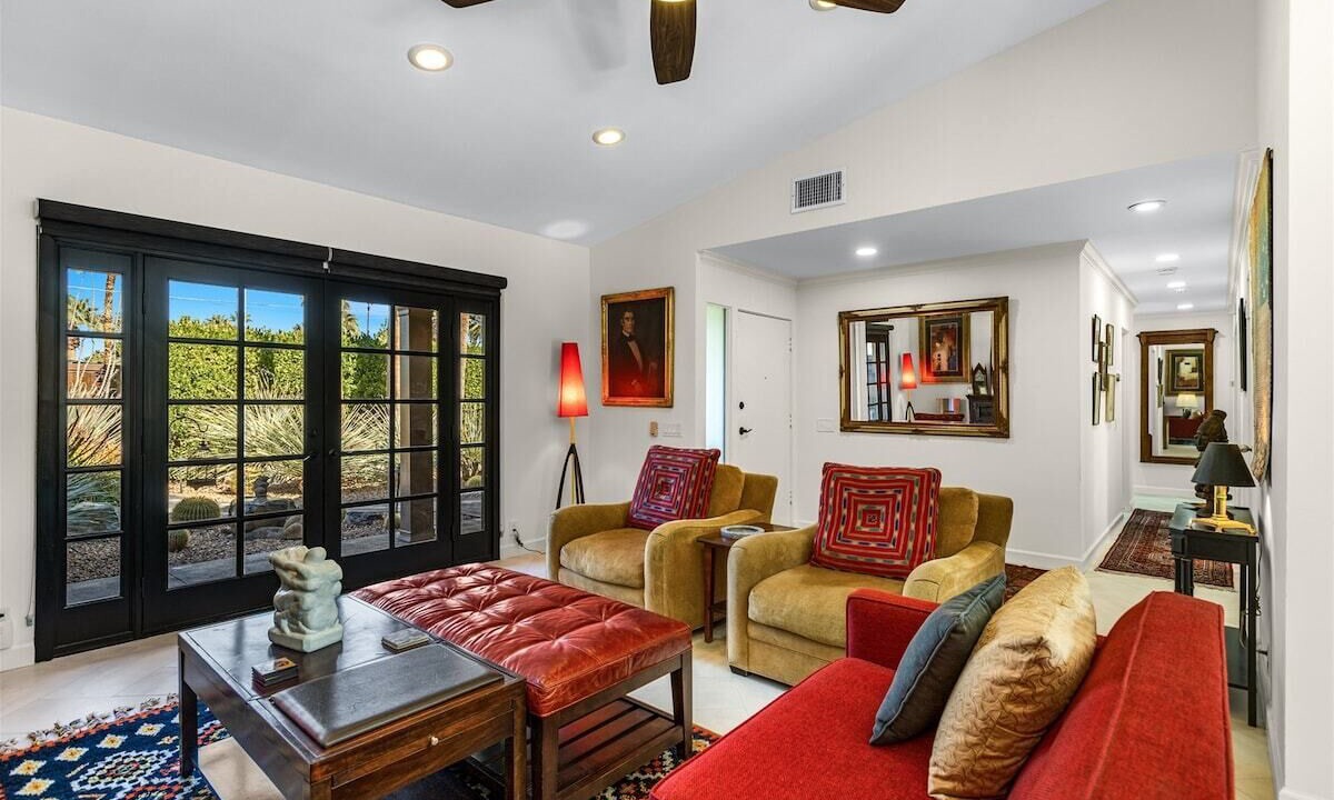 Photo of Livingroom in Tahquitz River Estates