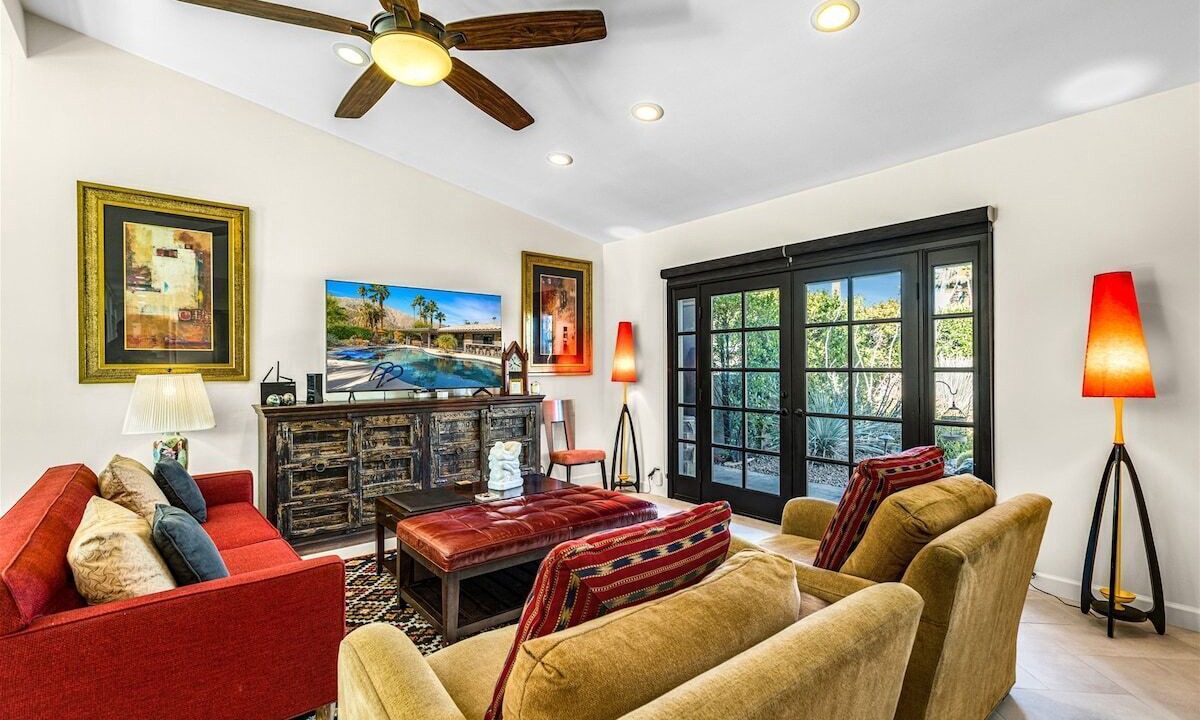 Photo of Livingroom in Tahquitz River Estates