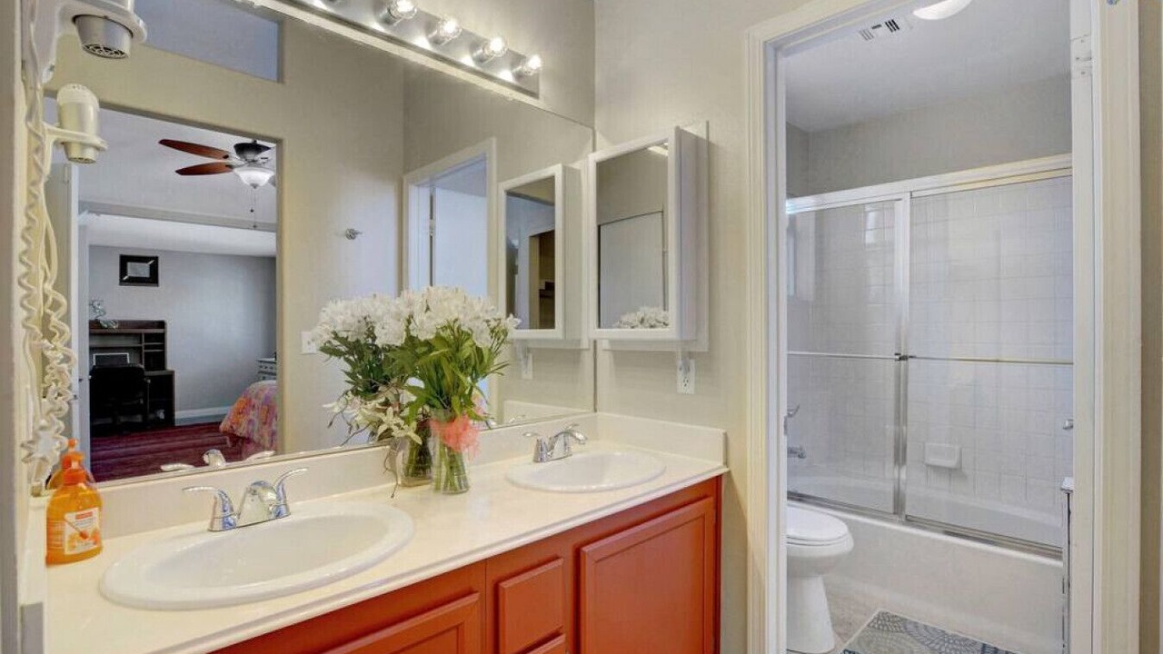 Photo of Bathroom in North Las Vegas