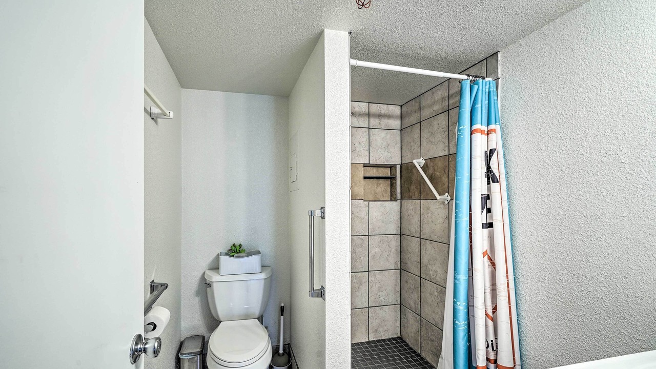 Photo of Bathroom in Parker Strip