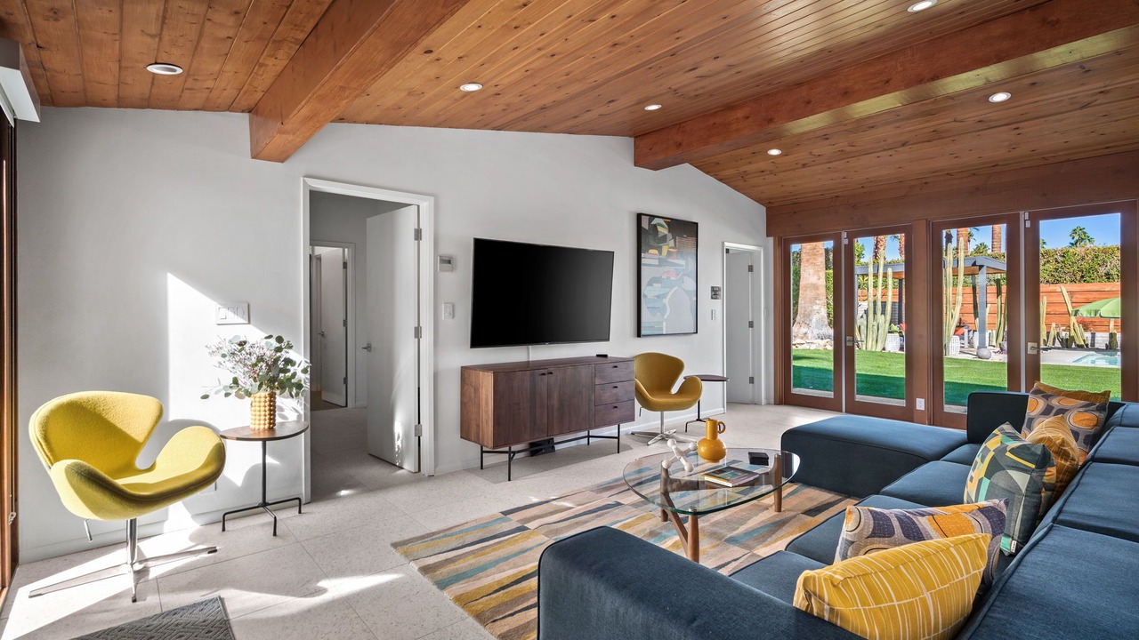 Photo of Livingroom in Tahquitz River Estates
