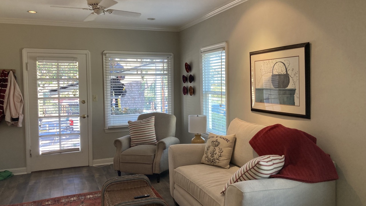 Photo of Livingroom in St. Helena