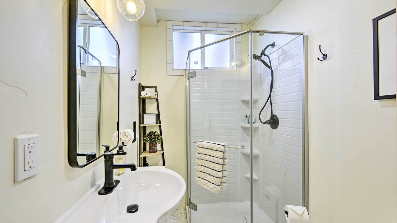 Photo of Bathroom in Woodlake