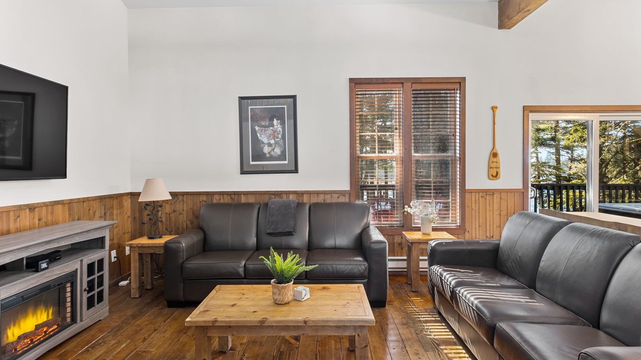 Photo of Livingroom in Ucluelet