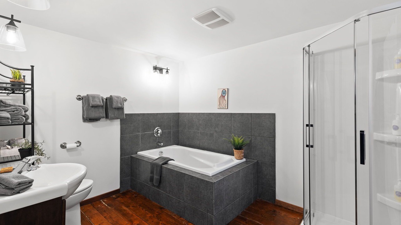 Photo of Bathroom in Ucluelet