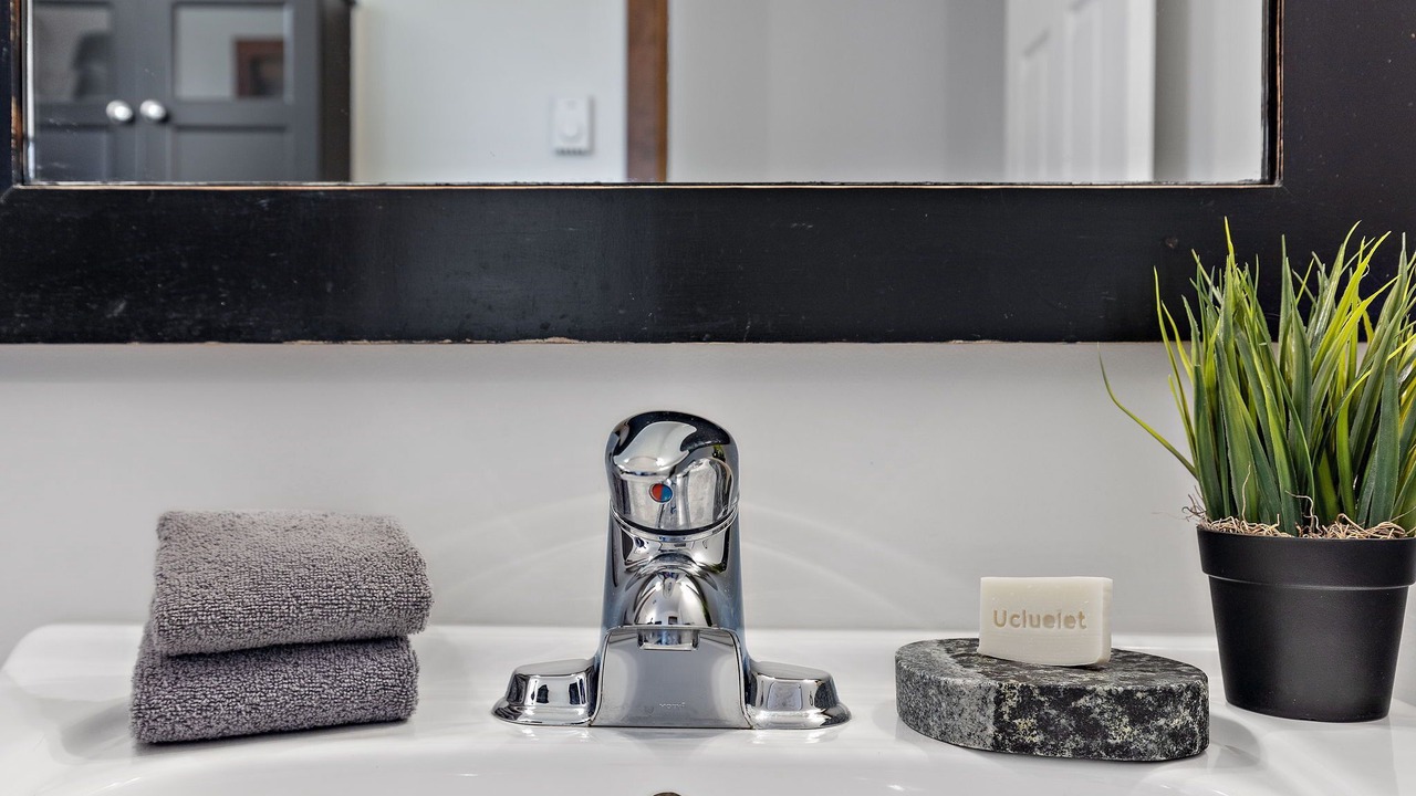 Photo of Bathroom in Ucluelet