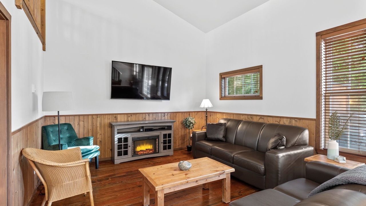 Photo of Livingroom in Ucluelet