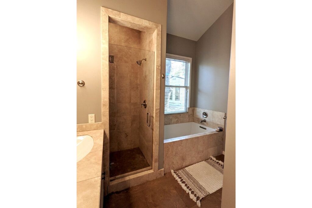 Photo of Bathroom in Oak View