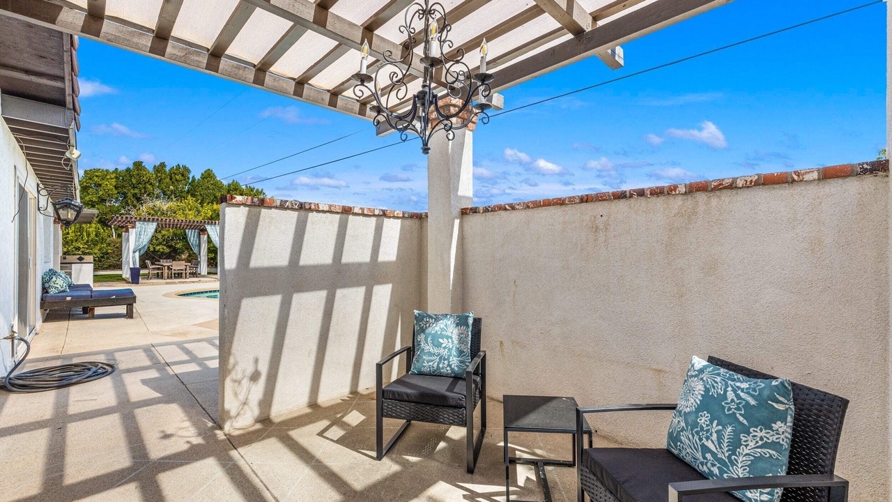 Photo of Patio Balcony in Racquet Club South
