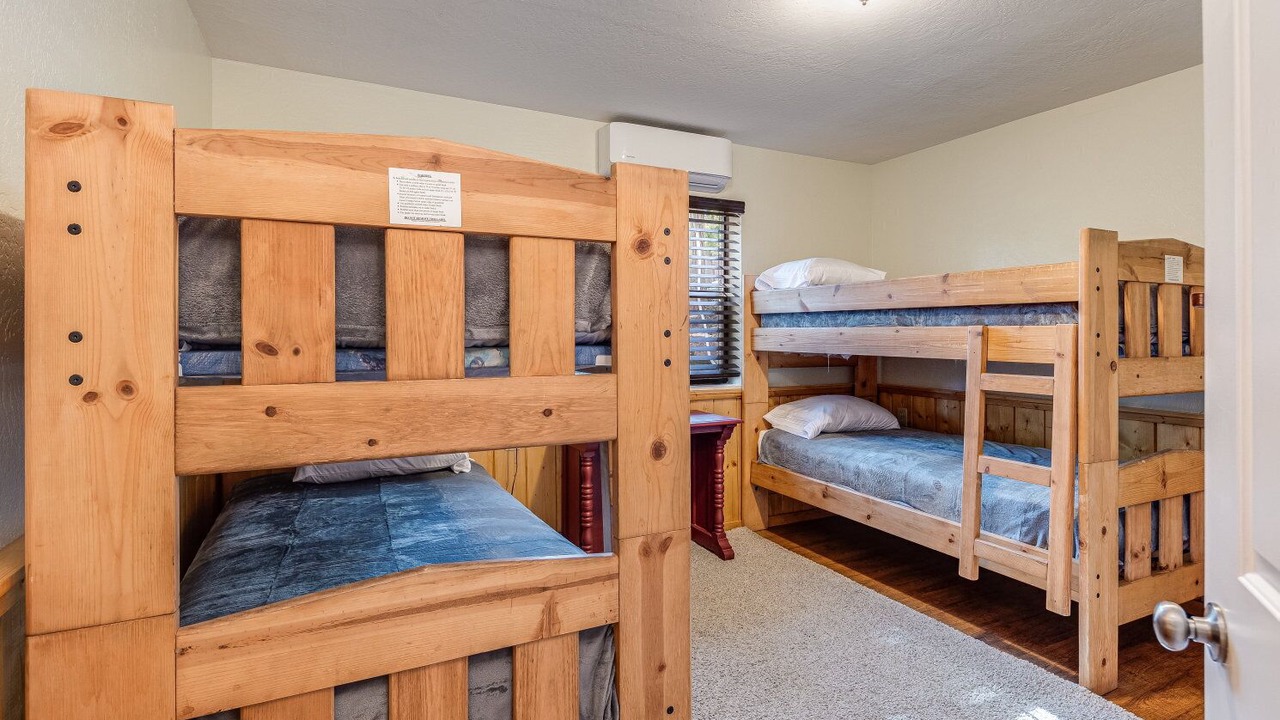 Photo of Bedroom in Glencoe