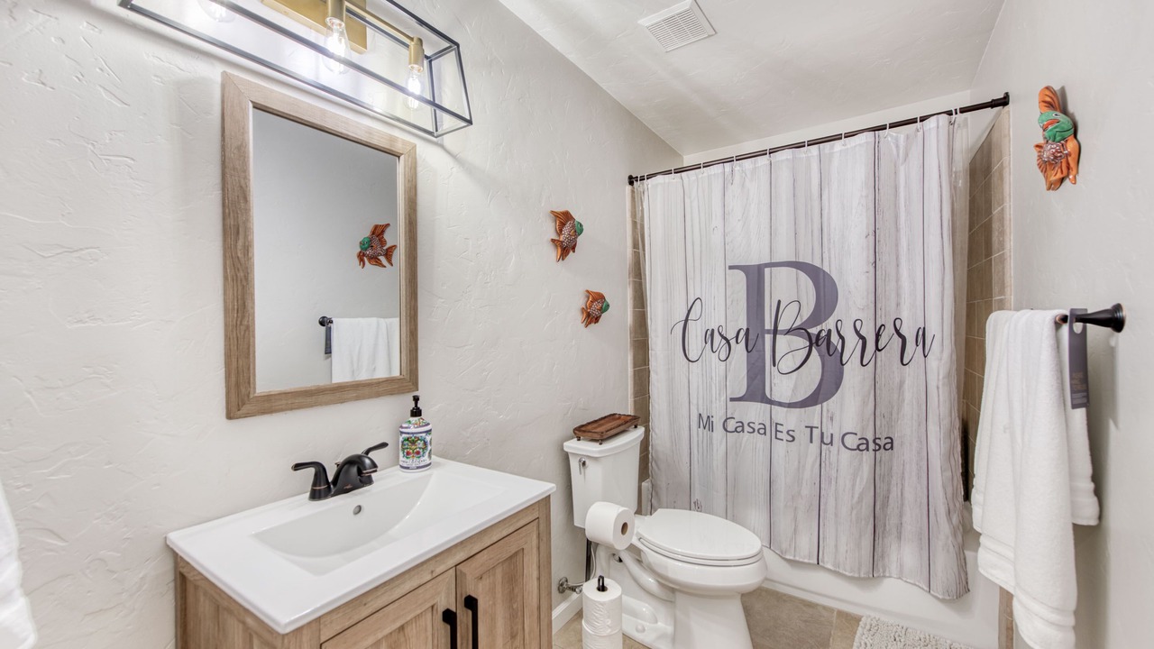 Photo of Bathroom in Raisin