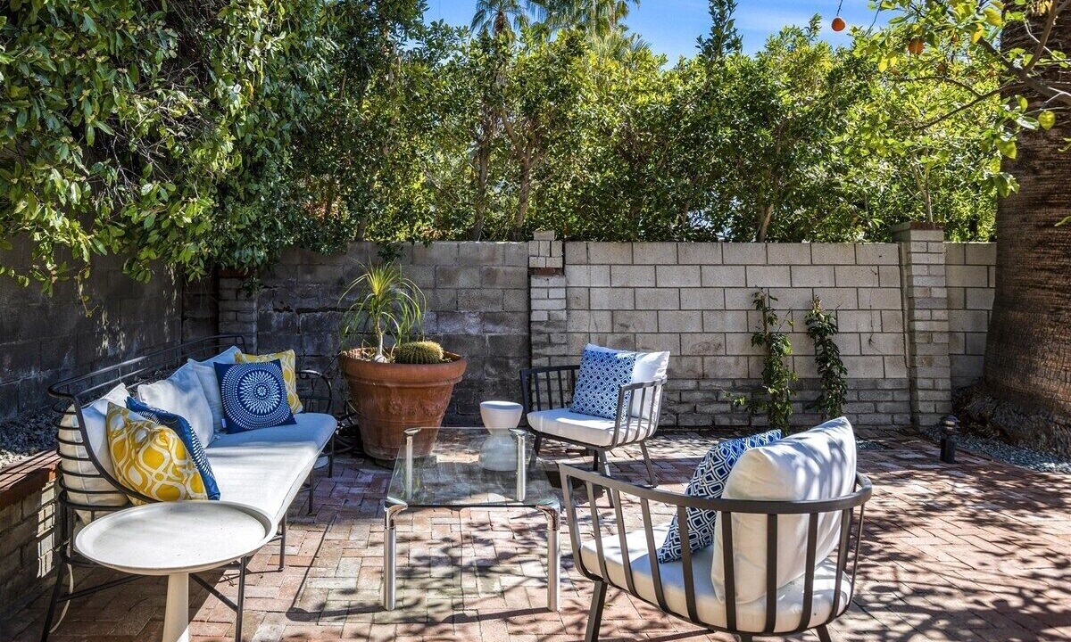 Photo of Patio Balcony in Tahquitz River Estates