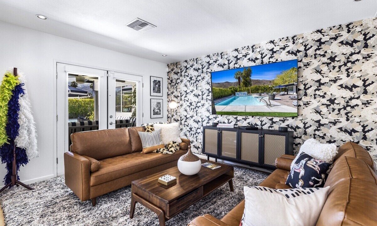 Photo of Livingroom in Tahquitz River Estates