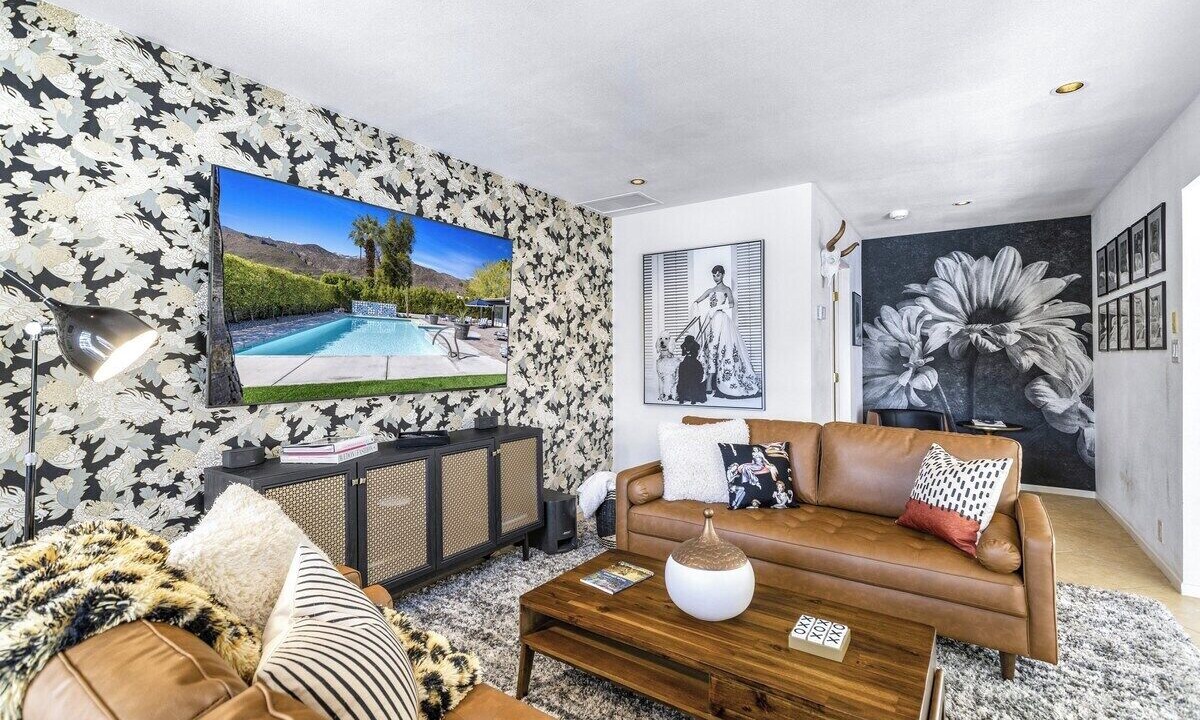 Photo of Livingroom in Tahquitz River Estates