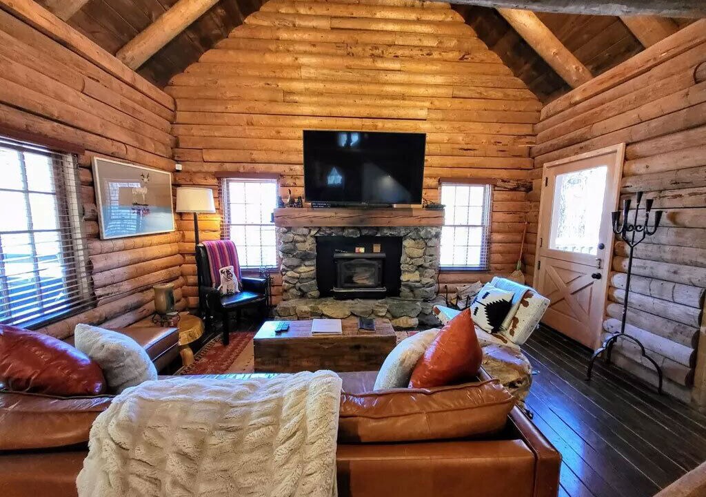Photo of Livingroom in Pine Mountain Club