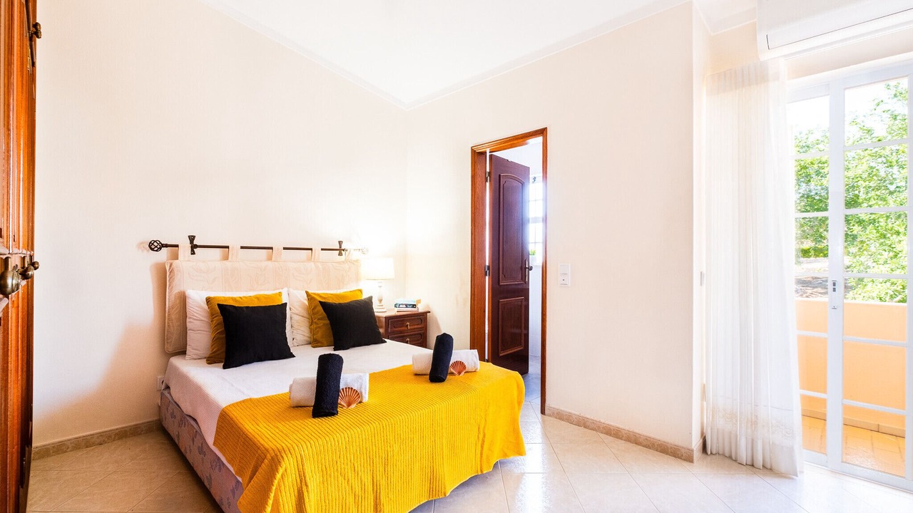 Photo of Bedroom in Vale de Parra