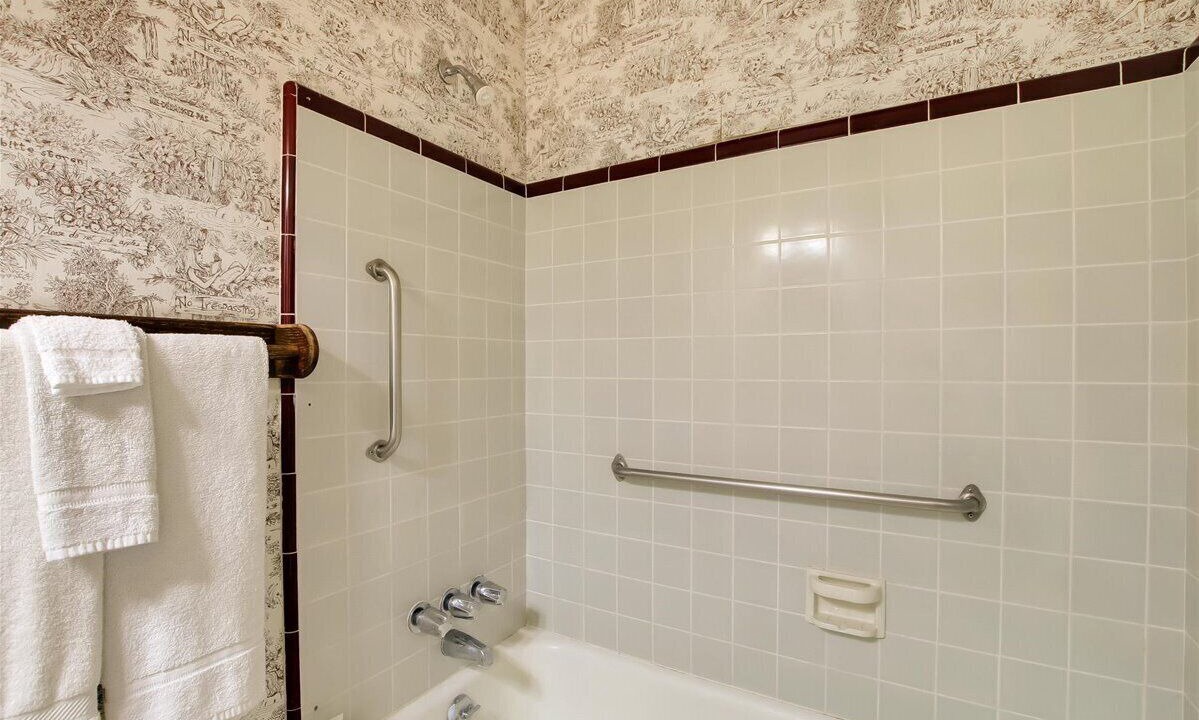 Photo of Bathroom in East Mesa