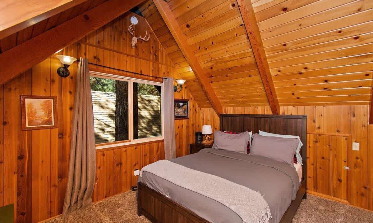 Photo of Bedroom in Big Bear Lake