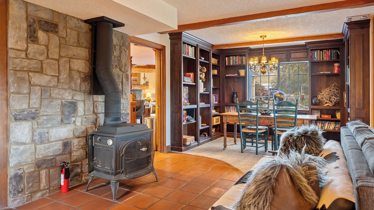 Photo of Livingroom in Templeton