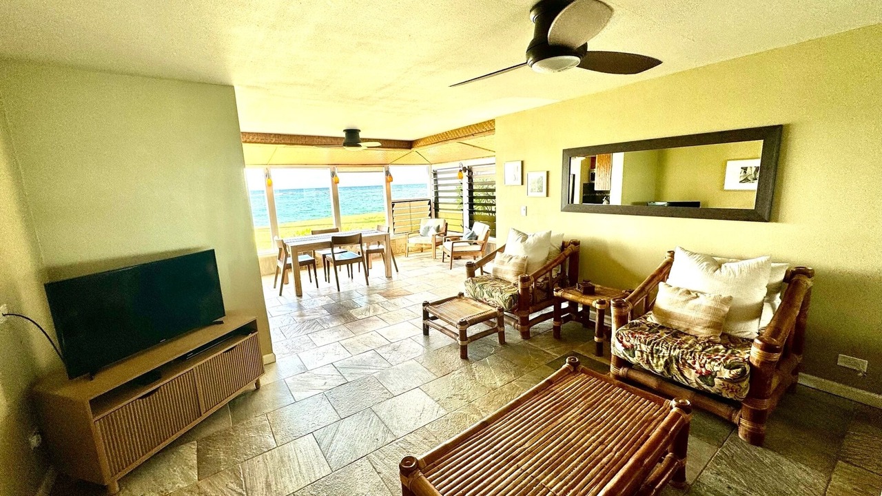 Photo of Livingroom in Waialua