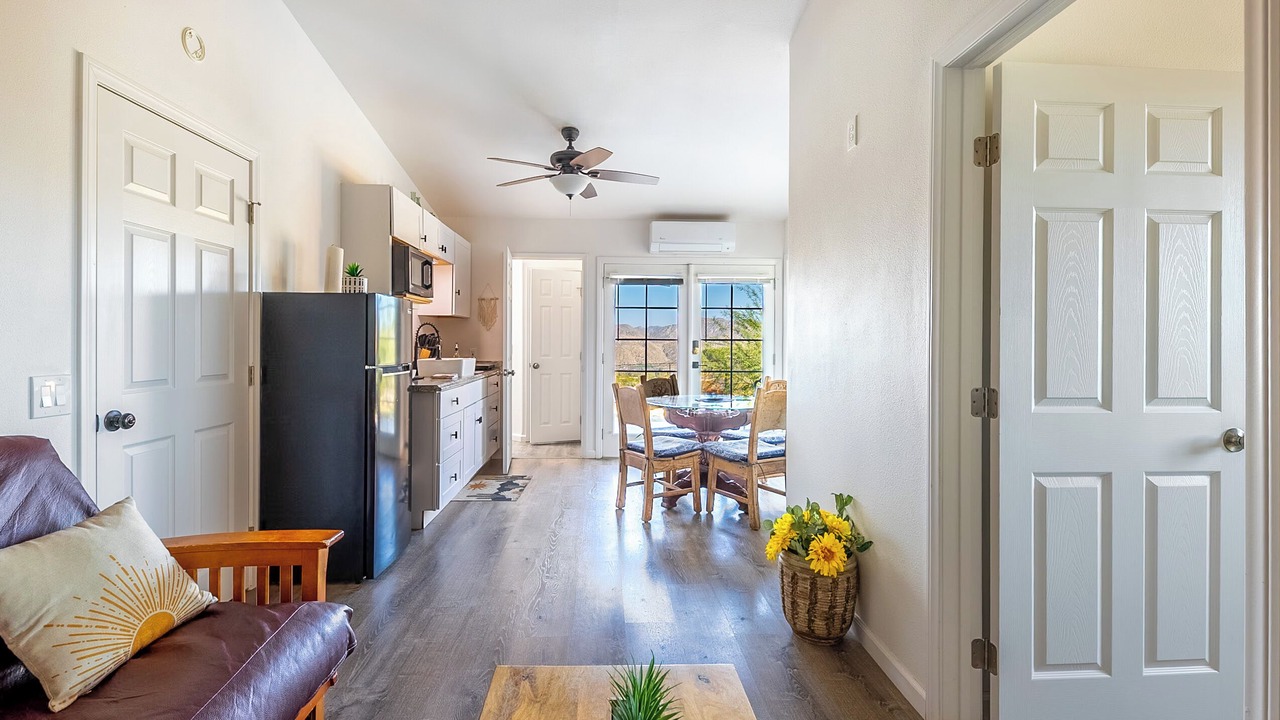 Photo of Livingroom in Morongo Valley