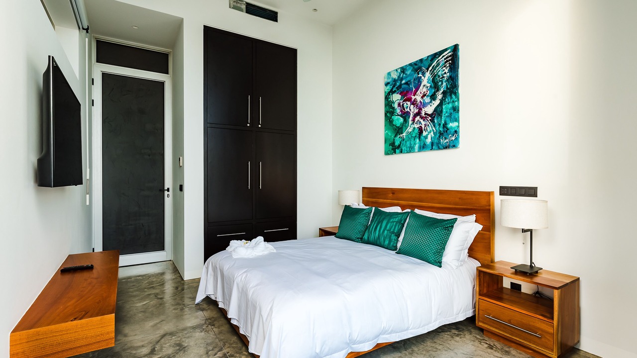 Photo of Bedroom in Black Beauty