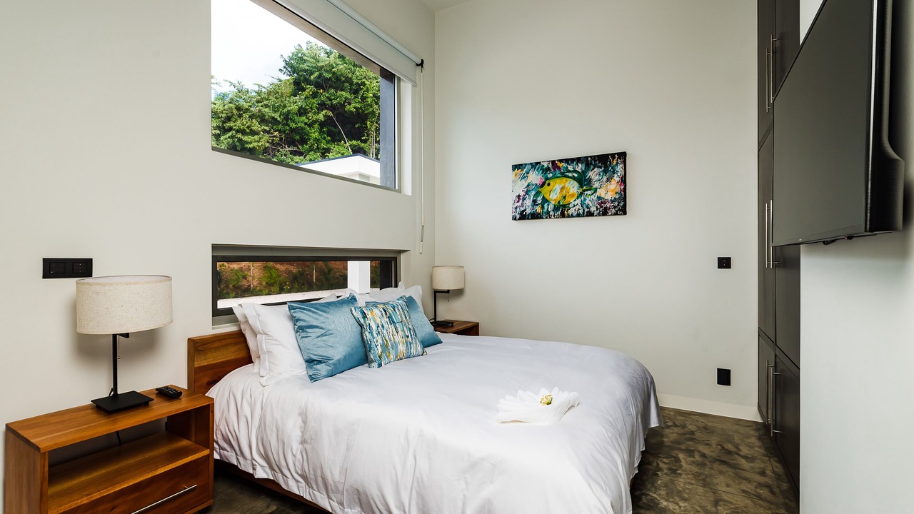 Photo of Bedroom in Black Beauty