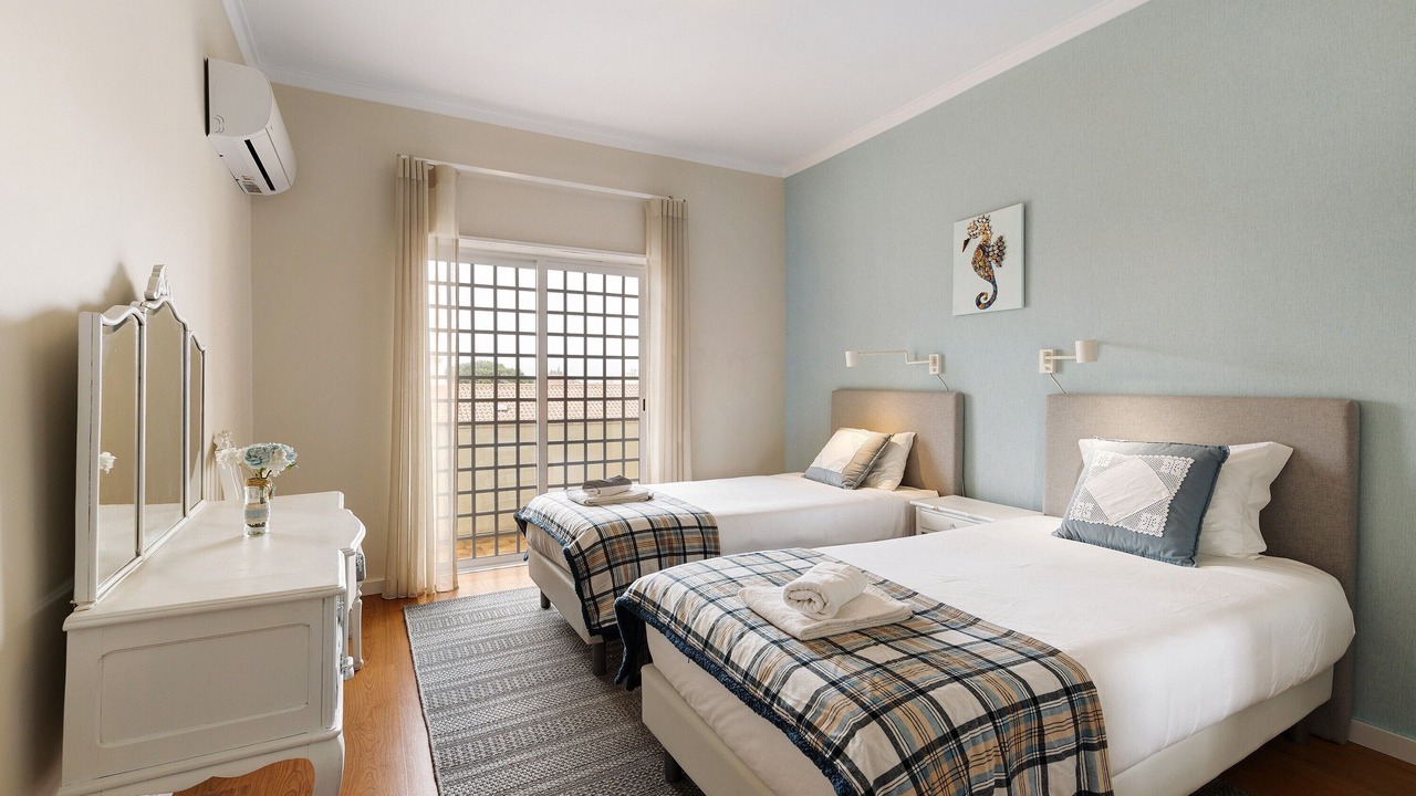 Photo of Bedroom in Charneca de Caparica e Sobreda