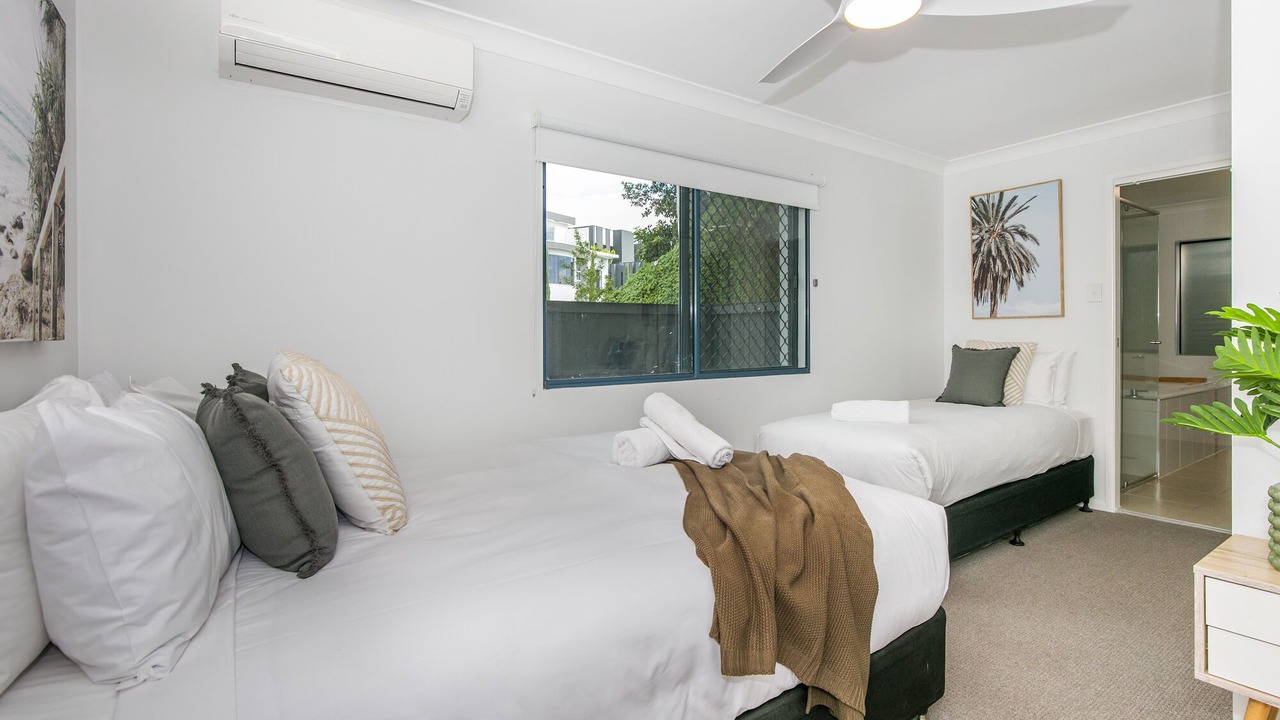 Photo of Bedroom in Broadbeach Waters