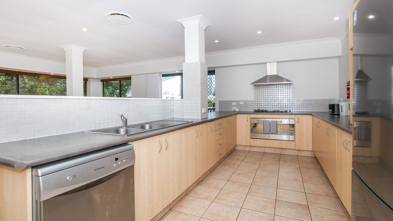 Photo of Kitchen in Broadbeach Waters
